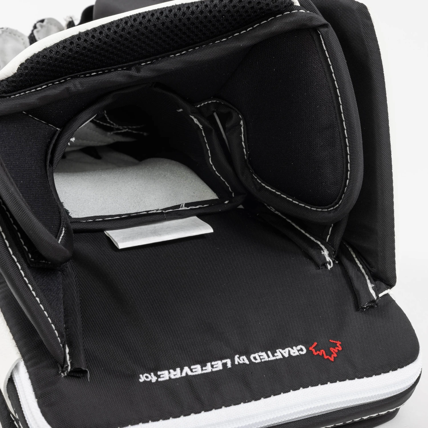 TRUE L87 Senior Goalie Blocker - Domestic 9 TRUE L87 Senior Goalie Blocker - Domestic - Image 9