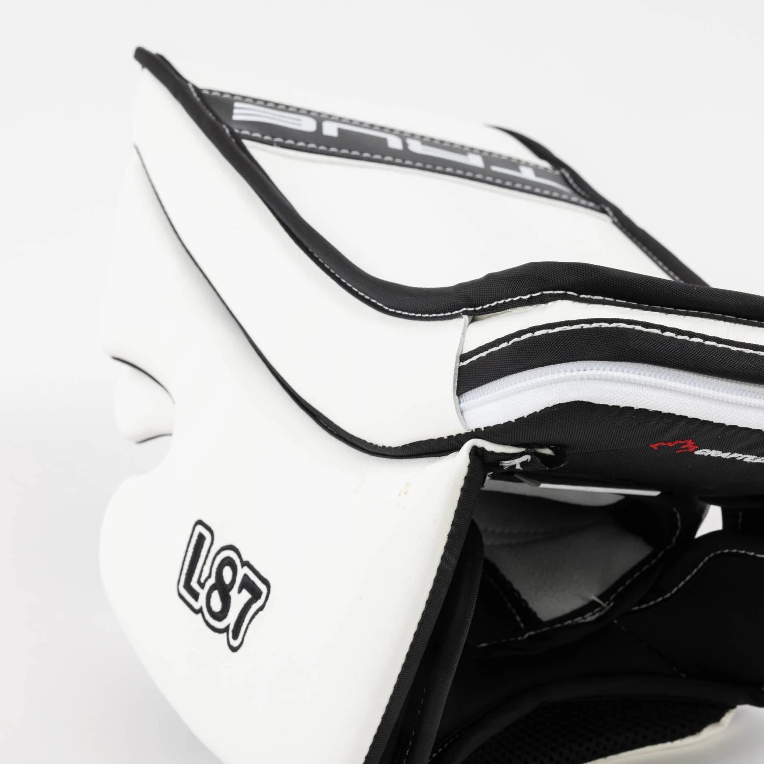 TRUE L87 Senior Goalie Blocker - Domestic 4 TRUE L87 Senior Goalie Blocker - Domestic - Image 4