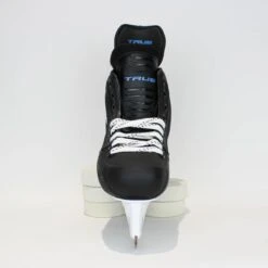 TRUE Player Junior Hockey Skates - Pro Stock - Shift Holder - Size 5 -True true hockey skates true player junior hockey skates pro stock shift holder size 5 5 r standard 15186617335874