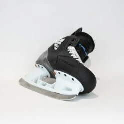 TRUE Player Junior Hockey Skates - Pro Stock - VH Holder - Felt Liner - Size 5 -True true hockey skates true player junior hockey skates pro stock vh holder felt liner size 5 5 r standard 15186586533954