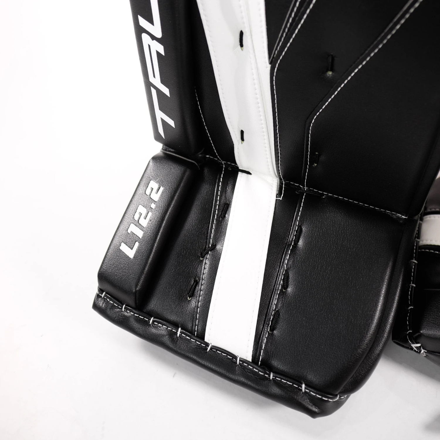 TRUE L12.2 Senior Goalie Leg Pads - Domestic 8 TRUE L12.2 Senior Goalie Leg Pads - Domestic - Image 8